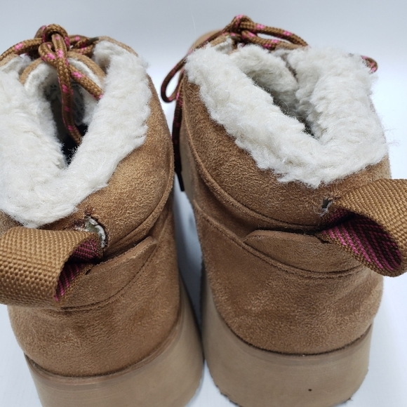 American Eagle Platform Ankle boots Lace Up Faux Suede Lined Size 8 Tan - Picture 7 of 14